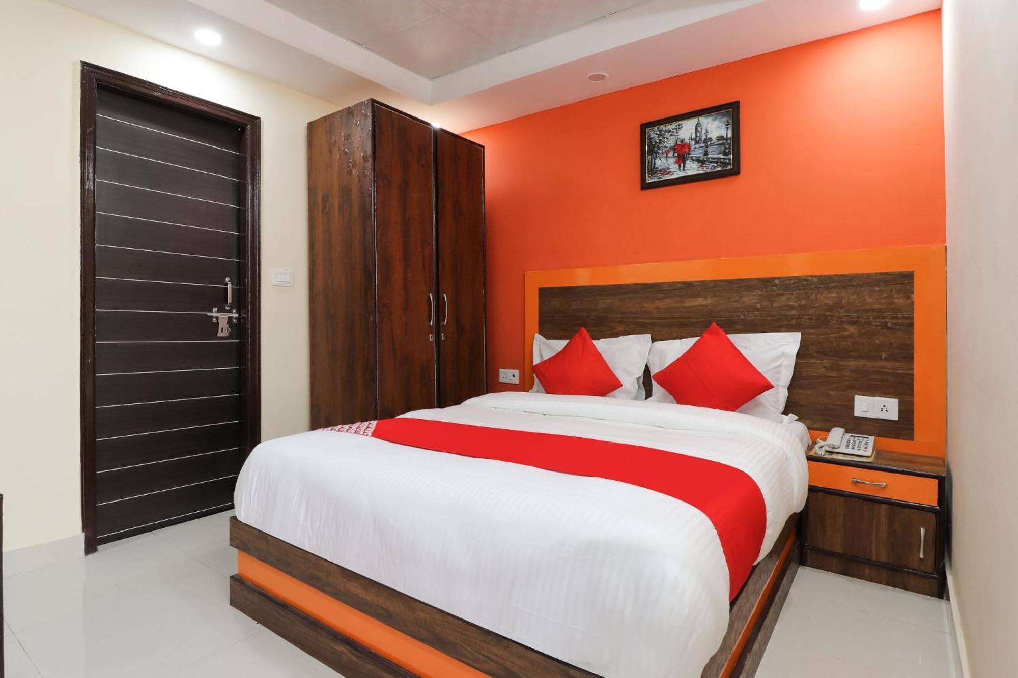 Hotel O Maharaja Gold Új-Delhi Kültér fotó