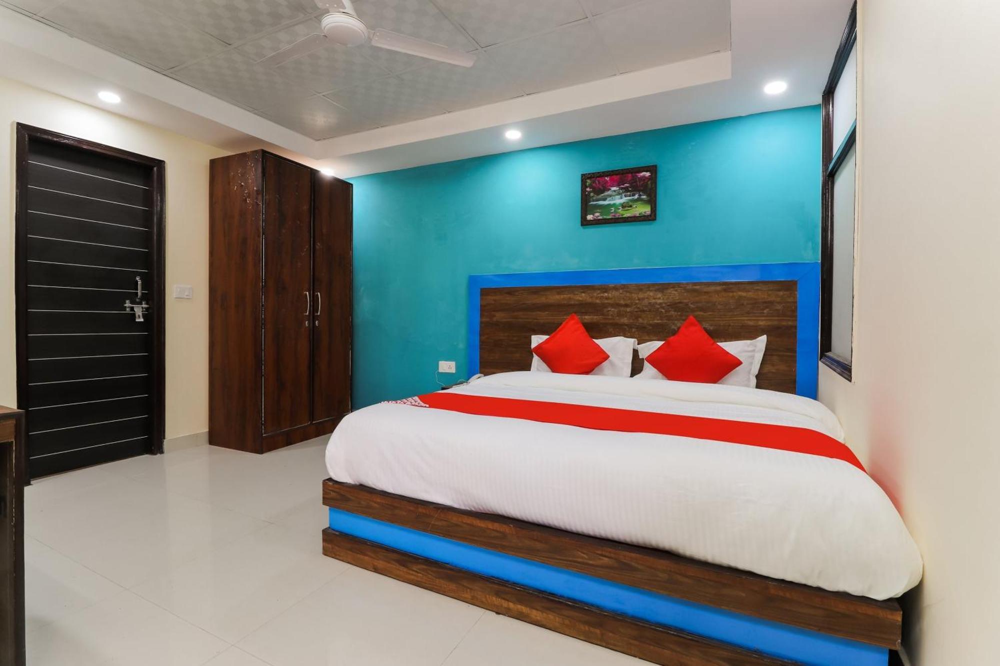 Hotel O Maharaja Gold Új-Delhi Kültér fotó